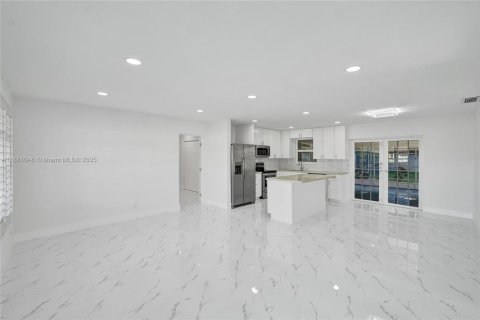 Casa en venta en Hollywood, Florida, 3 dormitorios № 1922389 - foto 7