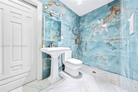 Casa en venta en Miami, Florida, 4 dormitorios, 168.06 m2 № 2029702 - foto 16