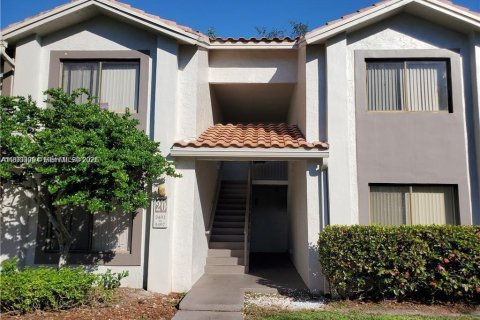 Кондоминиум с 1 спальней в Корал-Спрингс, Флорида № 2066762