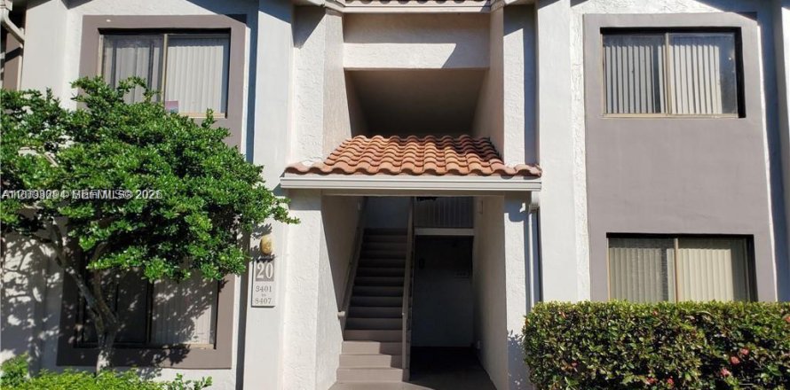 Кондоминиум с 1 спальней в Корал-Спрингс, Флорида № 2066762