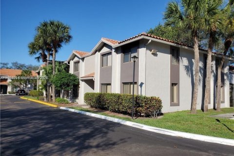 Снять в аренду кондоминиум в Корал-Спрингс, Флорида 1 спальня, 66.89м2, № 2066762 - фото 2