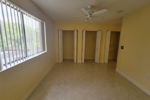 Снять в аренду кондоминиум в Корал-Спрингс, Флорида 1 спальня, 66.89м2, № 2066762 - фото 9