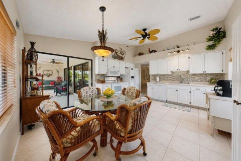 Dúplex en venta en Sun City Center, Florida, 2 dormitorios, 145.67 m2 № 2097100 - foto 18