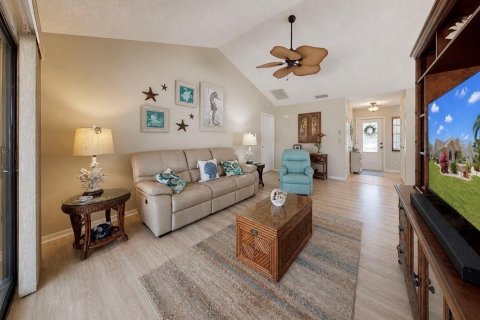Dúplex en venta en Sun City Center, Florida, 2 dormitorios, 145.67 m2 № 2097100 - foto 10