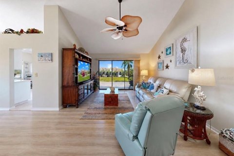 Dúplex en venta en Sun City Center, Florida, 2 dormitorios, 145.67 m2 № 2097100 - foto 9
