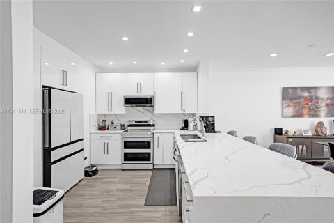 Купить таунхаус в Авентура, Флорида 2 спальни, 127.83м2, № 2003829 - фото 10