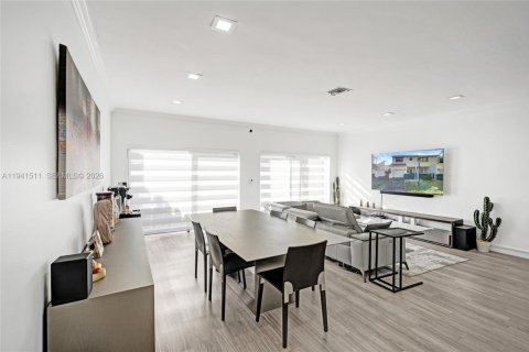 Купить таунхаус в Авентура, Флорида 2 спальни, 127.83м2, № 2003829 - фото 24