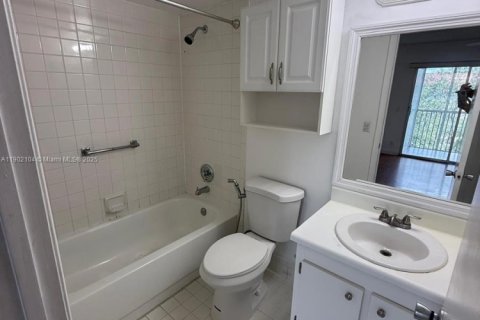 Copropriété à vendre à Pembroke Pines, Floride: 1 chambre, 75.34 m2 № 1953598 - photo 6