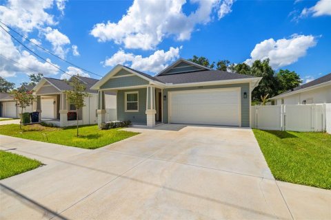 House in Tampa, Florida 3 bedrooms, 157.56 sq.m. № 1810921 - photo 3