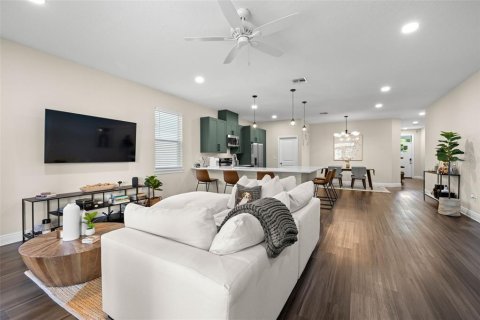 House in Tampa, Florida 3 bedrooms, 157.56 sq.m. № 1810921 - photo 13