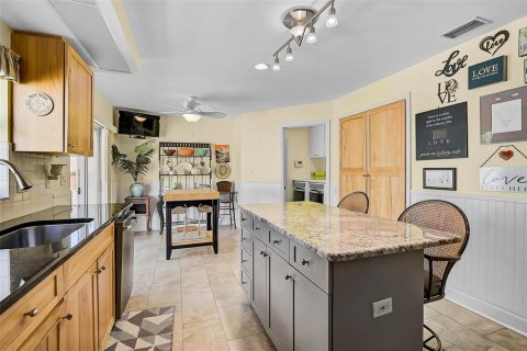 House in Bradenton, Florida 2 bedrooms, 172.8 sq.m. № 2226920 - photo 8