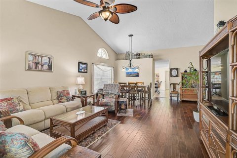 House in Bradenton, Florida 2 bedrooms, 172.8 sq.m. № 2226920 - photo 6