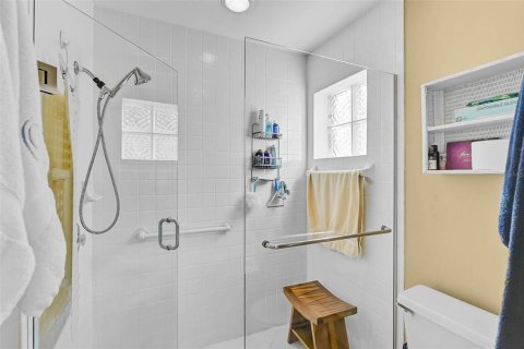 House in Bradenton, Florida 2 bedrooms, 172.8 sq.m. № 2226920 - photo 19