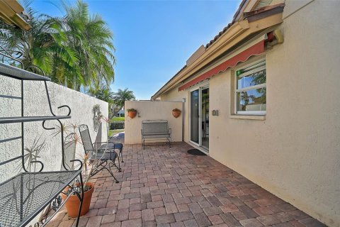 House in Bradenton, Florida 2 bedrooms, 172.8 sq.m. № 2226920 - photo 24