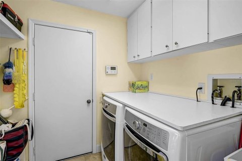 House in Bradenton, Florida 2 bedrooms, 172.8 sq.m. № 2226920 - photo 22