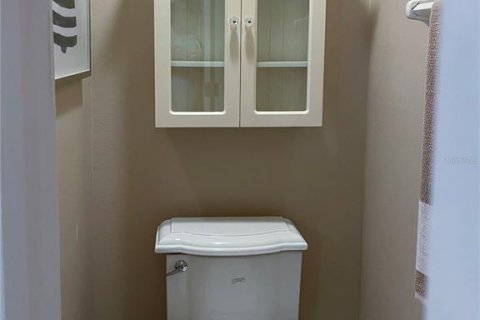 House in Clermont, Florida 3 bedrooms, 217.11 sq.m. № 2393761 - photo 26