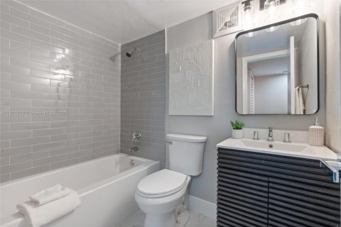 Appartement à louer à Fort Lauderdale, Floride: 2 chambres, 81.29 m2 № 1975819 - photo 10