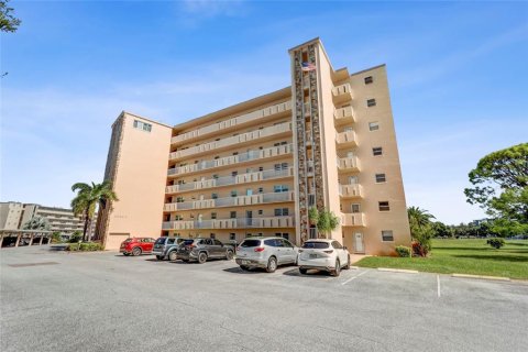 Copropriété à louer à Bradenton, Floride: 2 chambres, 93.65 m2 № 2105703 - photo 2