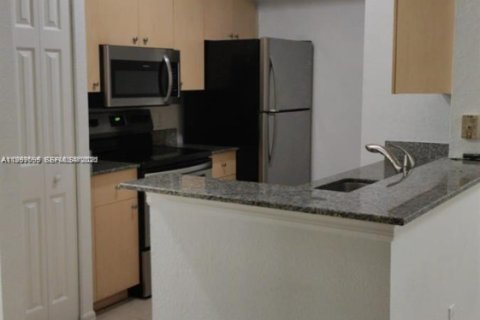 Apartamento en alquiler en Miramar, Florida, 1 dormitorio, 78.97 m2 № 2060747 - foto 2