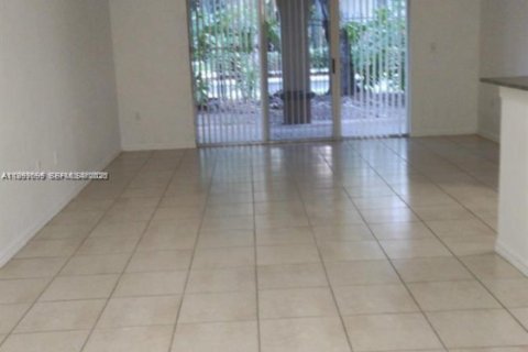 Apartamento en alquiler en Miramar, Florida, 1 dormitorio, 78.97 m2 № 2060747 - foto 8