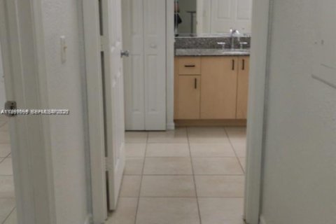Apartamento en alquiler en Miramar, Florida, 1 dormitorio, 78.97 m2 № 2060747 - foto 5
