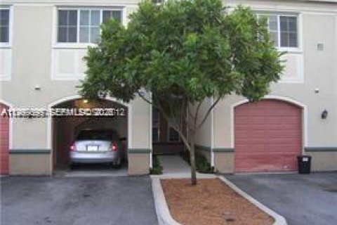 Apartamento en Miramar, Florida 1 dormitorio, 78.97 m2 № 2060747
