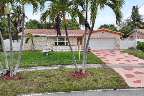 Villa ou maison à vendre à Lauderdale Lakes, Floride: 6 chambres, 196.49 m2 № 2021951 - photo 4