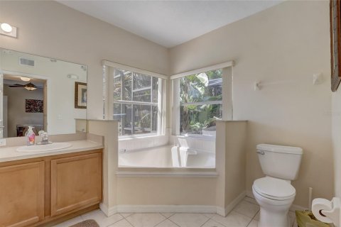 Casa en venta en Kissimmee, Florida, 5 dormitorios, 248.7 m2 № 1913402 - foto 17