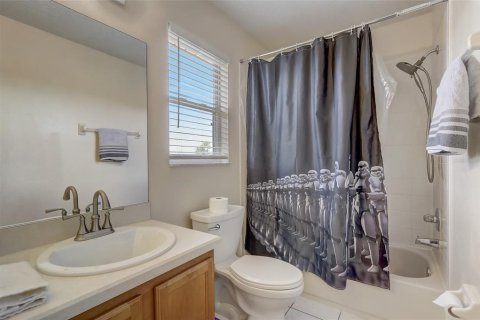 Casa en venta en Kissimmee, Florida, 5 dormitorios, 248.7 m2 № 1913402 - foto 22