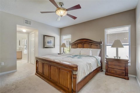 Casa en venta en Kissimmee, Florida, 5 dormitorios, 248.7 m2 № 1913402 - foto 15