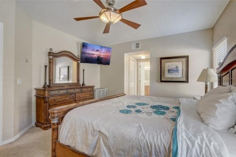 Casa en venta en Kissimmee, Florida, 5 dormitorios, 248.7 m2 № 1913402 - foto 16