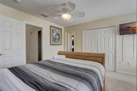 Casa en venta en Kissimmee, Florida, 5 dormitorios, 248.7 m2 № 1913402 - foto 25
