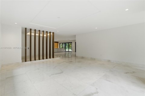 Купить виллу или дом в Майами, Флорида 4 спальни, 369.84м2, № 2048633 - фото 10