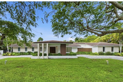 Дом в Майами, Флорида 4 спальни, 453.73м2 № 2048633