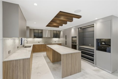 Купить виллу или дом в Майами, Флорида 4 спальни, 369.84м2, № 2048633 - фото 9