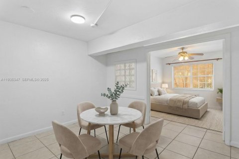 Condo in Coral Gables, Florida, 1 bedroom  № 1993667 - photo 3