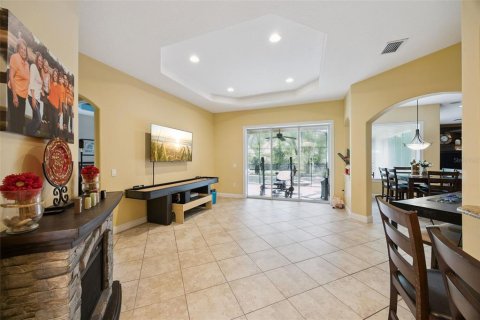 Villa ou maison à vendre à Sorrento, Floride: 4 chambres, 291.34 m2 № 2302587 - photo 23