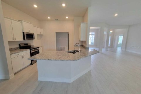 House in Ocala, Florida 4 bedrooms, 233 sq.m. № 1905566 - photo 9