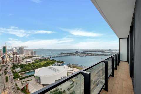 Condominio en Miami, Florida, 3 dormitorios  № 2193907