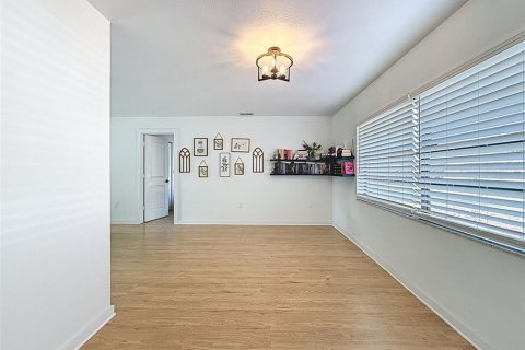 Купить виллу или дом в Спринг-Хилл, Флорида 7 комнат, 129.23м2, № 1805712 - фото 4