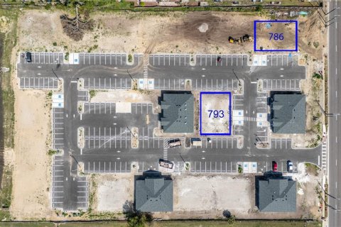 Commercial property in Seffner, Florida № 1593487 - photo 2