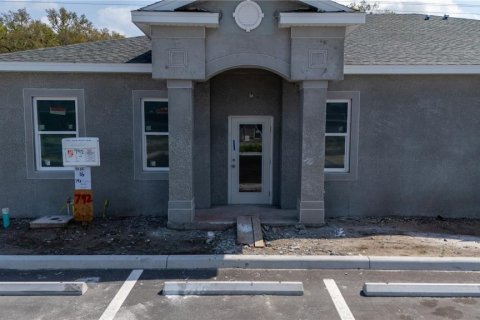 Commercial property in Seffner, Florida № 1593487 - photo 9