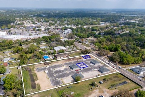 Commercial property in Seffner, Florida № 1593487 - photo 1