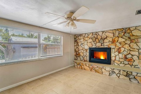 House in Port Richey, Florida 2 bedrooms, 131.74 sq.m. № 2208239 - photo 19