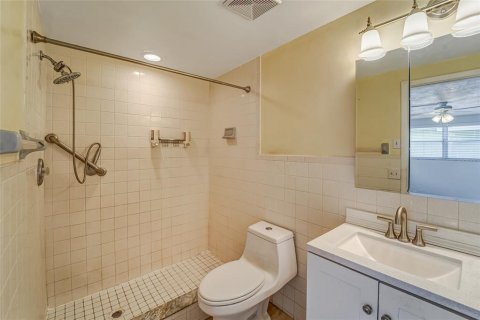 House in Port Richey, Florida 2 bedrooms, 131.74 sq.m. № 2208239 - photo 24