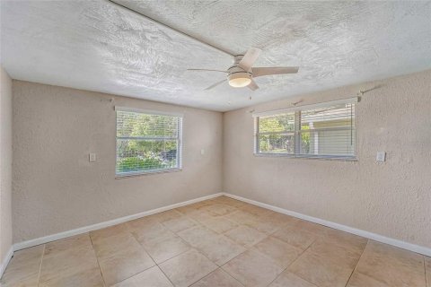 House in Port Richey, Florida 2 bedrooms, 131.74 sq.m. № 2208239 - photo 22