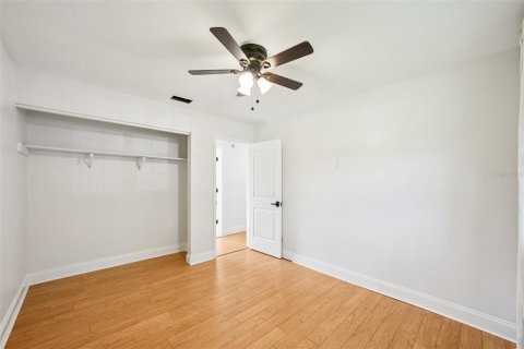 House in Wesley Chapel, Florida 3 bedrooms, 100.33 sq.m. № 1845257 - photo 19