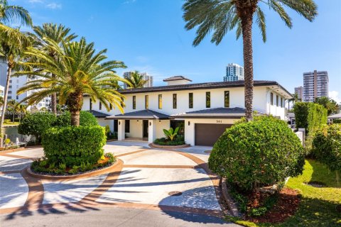 Casa en venta en Hallandale Beach, Florida, 5 dormitorios, 651.8 m2 № 2036236 - foto 17