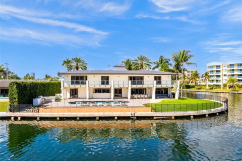 Casa en venta en Hallandale Beach, Florida, 5 dormitorios, 651.8 m2 № 2036236 - foto 3