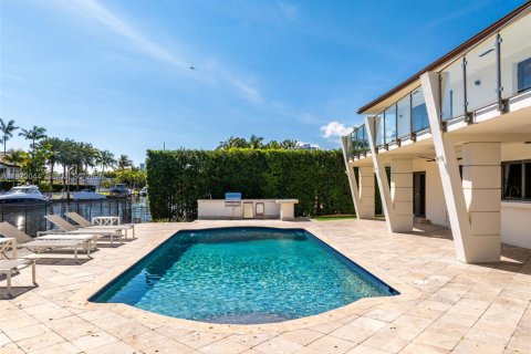 Casa en venta en Hallandale Beach, Florida, 5 dormitorios, 651.8 m2 № 2036236 - foto 8